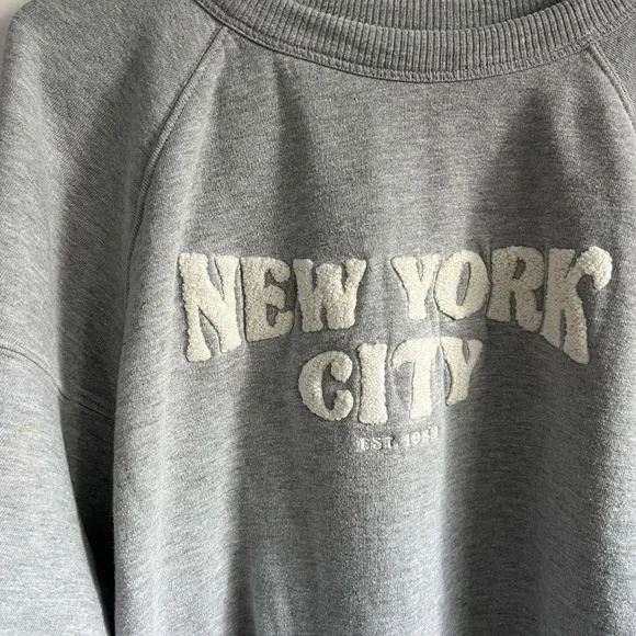 Lou & Grey New York City Sweatshirt Gray Size S Chenille Letter Pullover - Picture 3 of 5